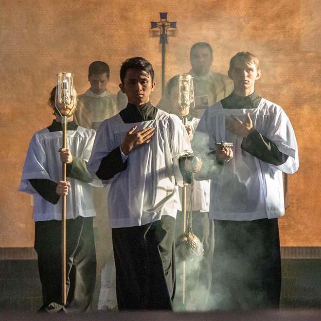 在MG冰球突破试玩, career preparation is immersed in the Catholic intellectual tradition and our vibrant community is infused with a rich sacramental life.